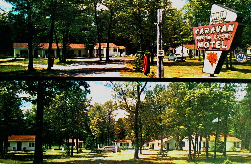 Kuhlmans Caravan Motor Court & Motel (The Caravan Housing Complex) - Old Post Card (newer photo)